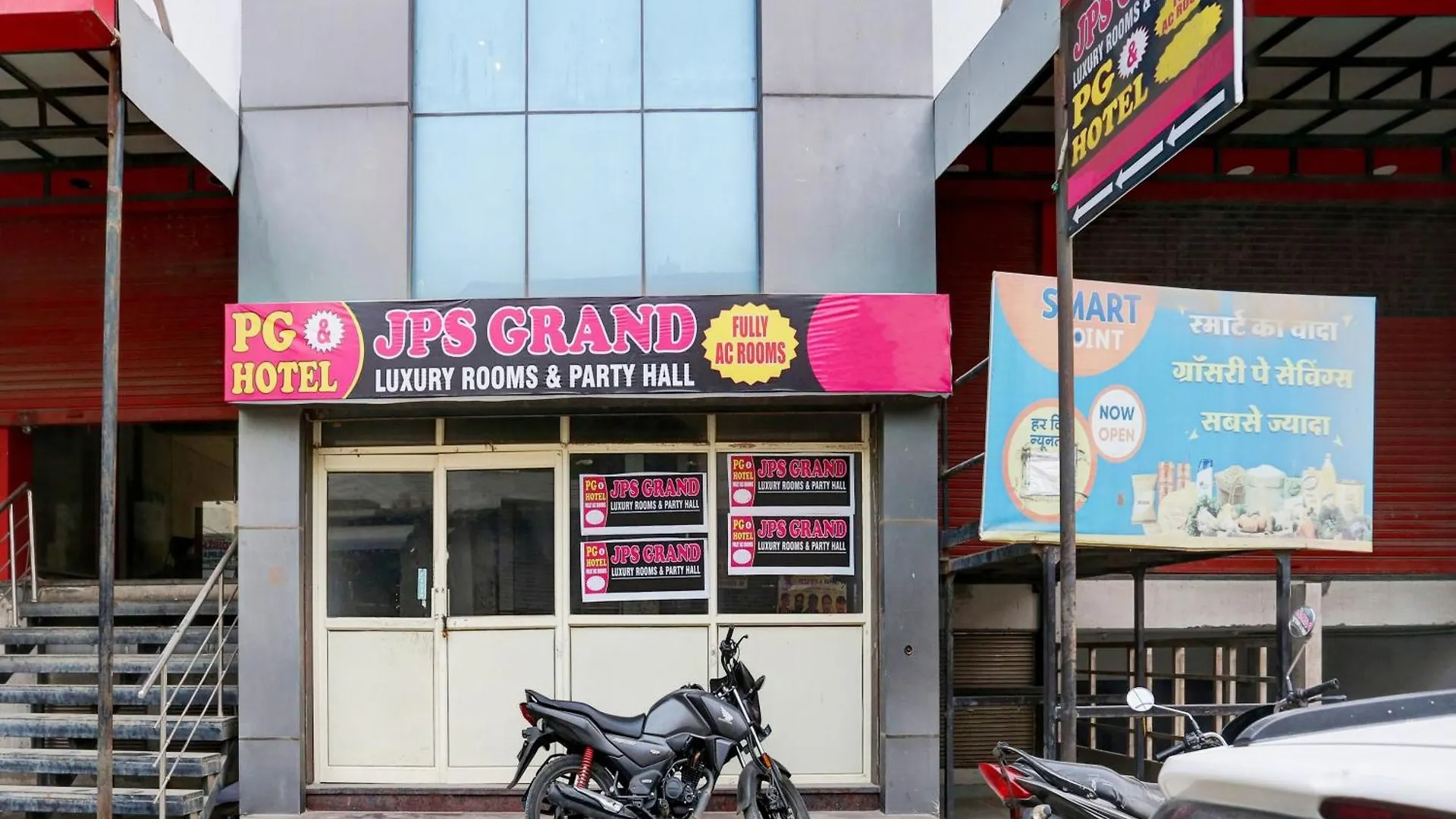 Hotel O Dwarka Mor Metro Hotel Delhi